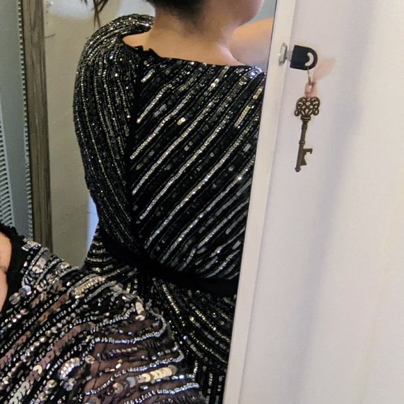 Adrianna Papell Cap Sleeve Gown - 14W - Picture 5 of 7